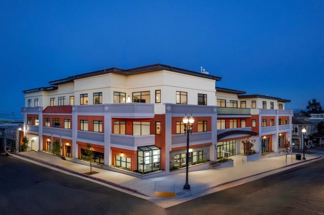 520 Lighthouse Ave 301, PACIFIC GROVE