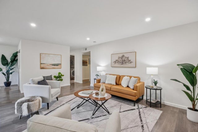 3350 La Mesa Dr 4, SAN CARLOS