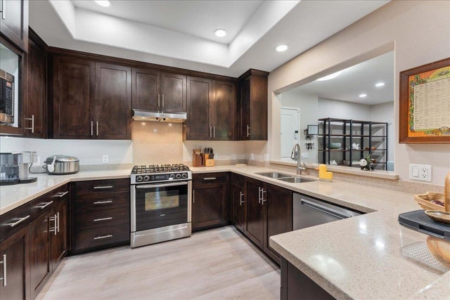 912 Campisi Way 115, CAMPBELL