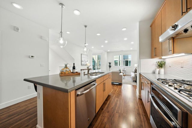 319 Charles Morris Ter, SUNNYVALE