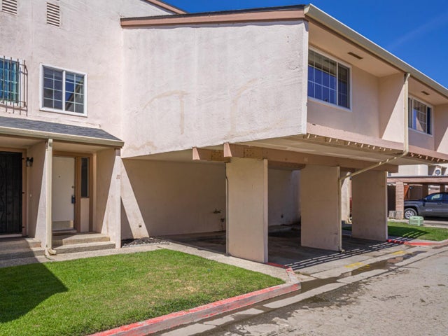 914 Acosta Plaza 111, SALINAS