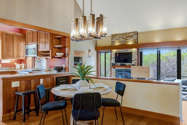 24520 Outlook Dr 24, CARMEL