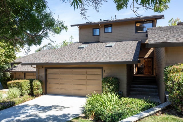 2 Hallmark Cir, MENLO PARK