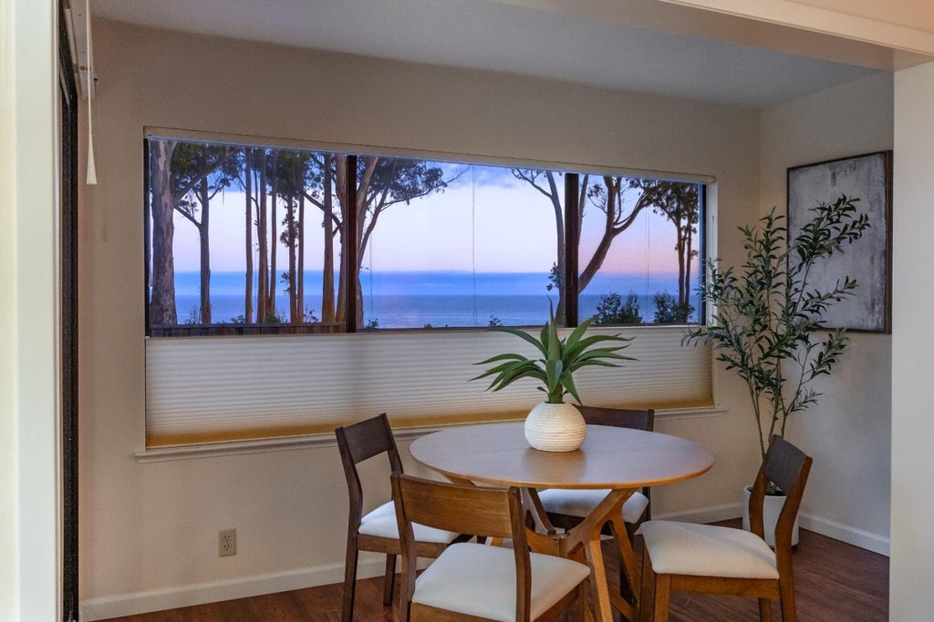 825 Balboa Ave 104, CAPITOLA
