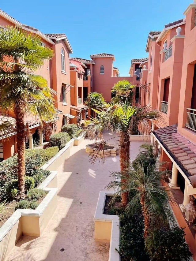 19999 Stevens Creek Blvd 209, CUPERTINO