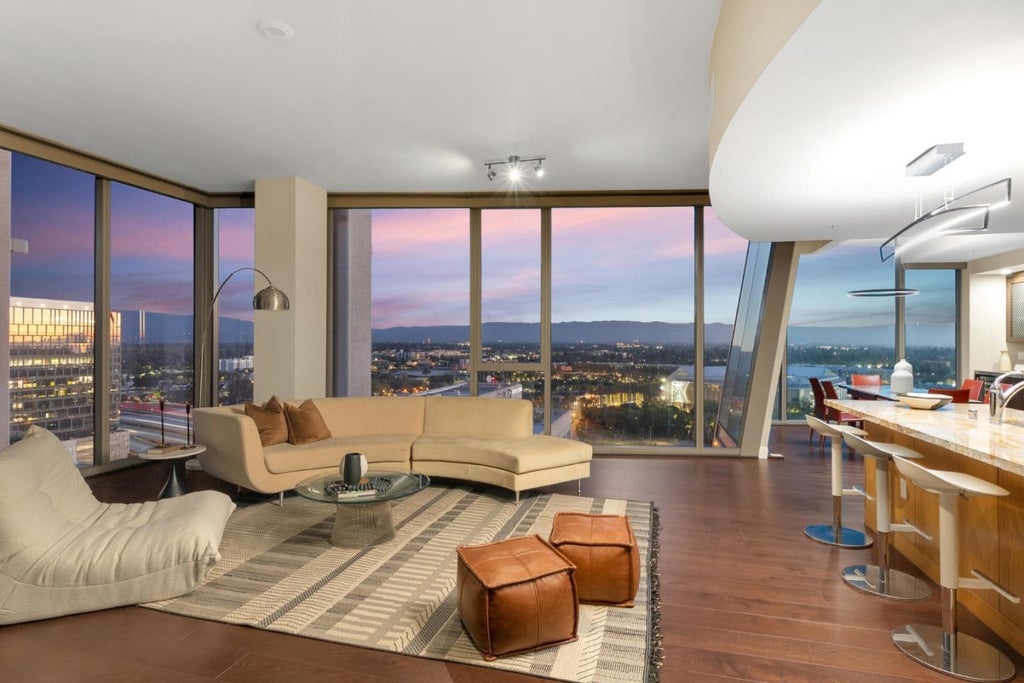 38 N Almaden Blvd 2001, SAN JOSE