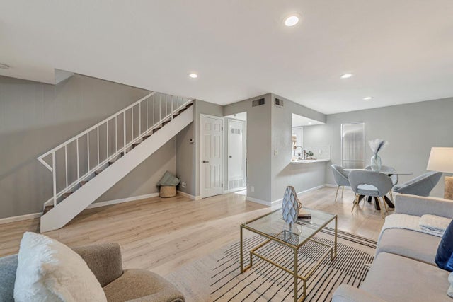 236 E Red Oak Dr P, SUNNYVALE