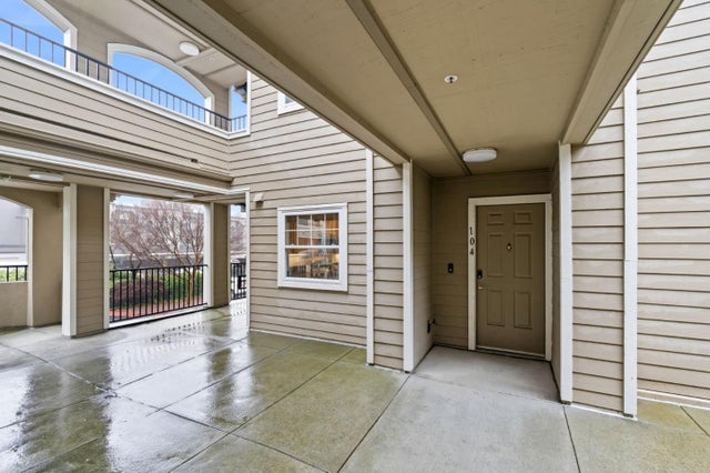 852 Diablo Ave 104, NOVATO