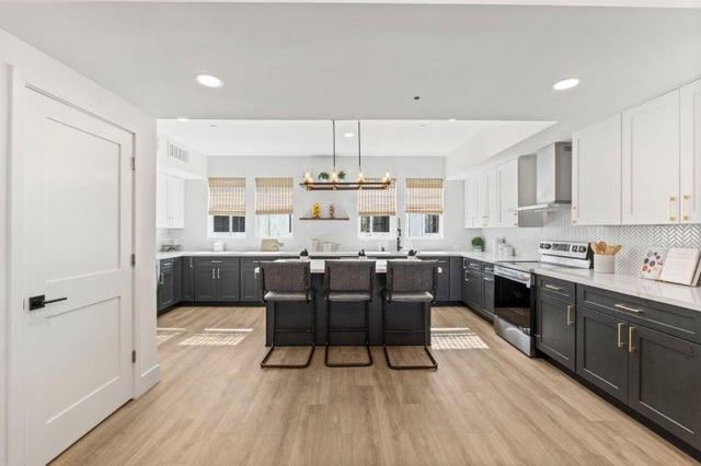 582 Compton Ter, SUNNYVALE