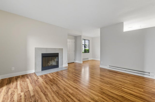 113 Schooner Ct, RICHMOND