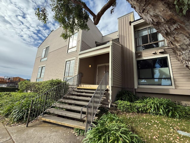 455 Pine Ave, HALF MOON BAY