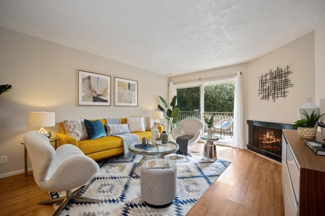 359 Half Moon Ln 113, Daly City