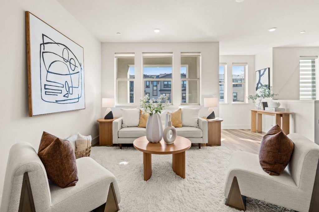 836 Mist Flower Ter 2, SUNNYVALE