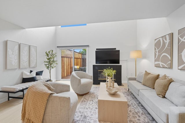 101 Redding Rd A4, CAMPBELL