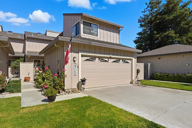 61 Joes Ln, Hollister