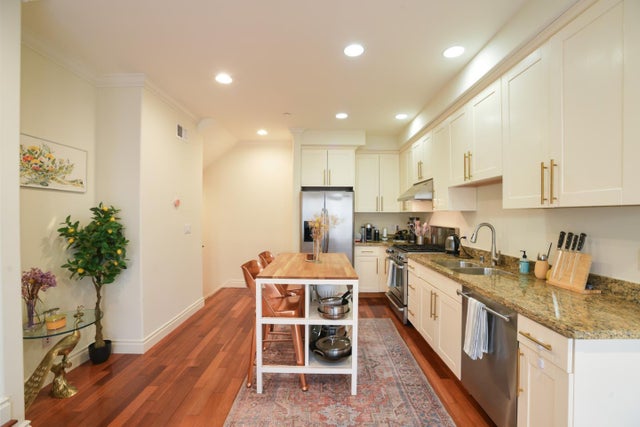 1137 Paloma Ave E, BURLINGAME