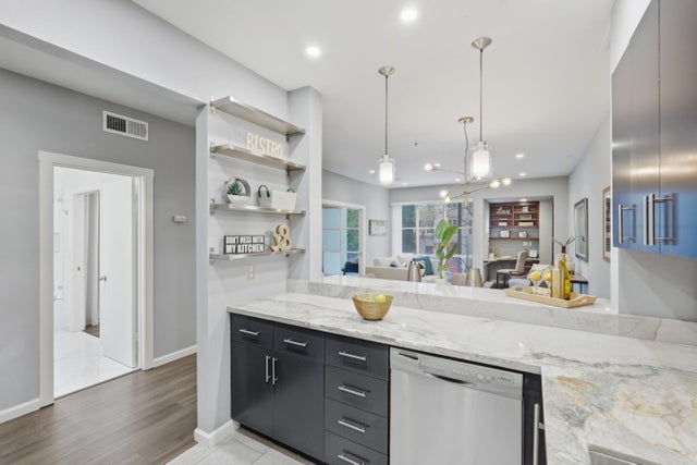 97 E Saint James St 26, SAN JOSE