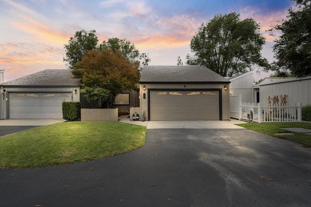 296 Ridgemark Dr, HOLLISTER