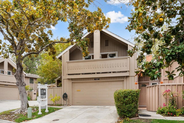 10107 Lamplighter Sq, Cupertino