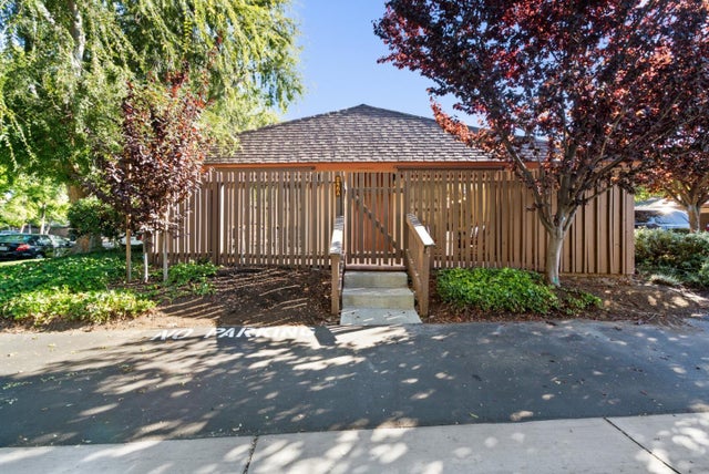 248 E Red Oak Dr A, SUNNYVALE