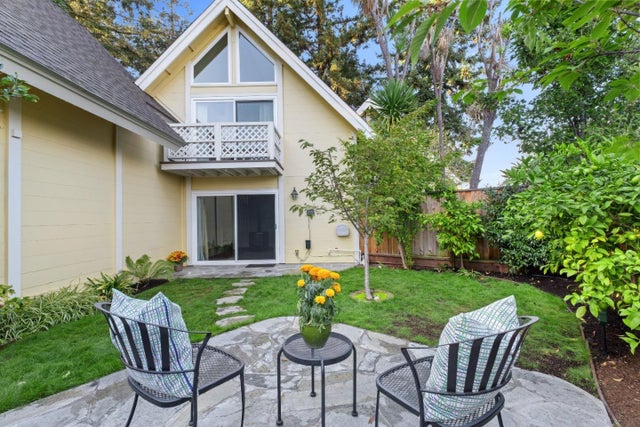 2524 W Middlefield Rd, MOUNTAIN VIEW