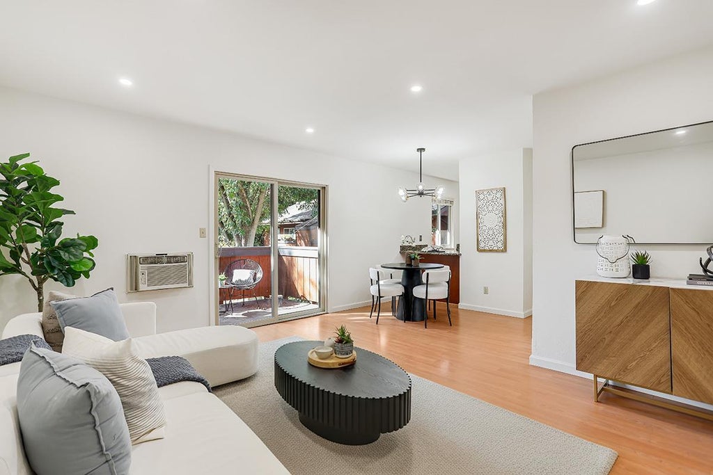 38623 Cherry Ln 207, FREMONT