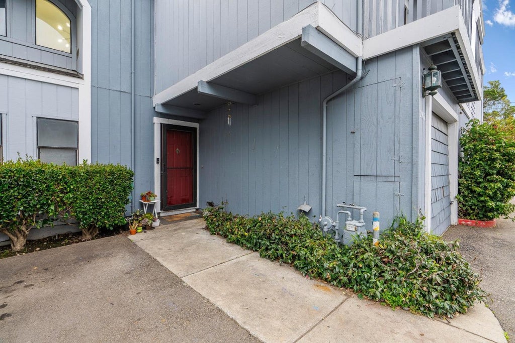 2906 Leotar Cir, SANTA CRUZ