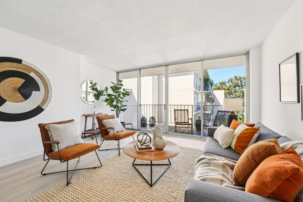 400 Davey Glen Rd 4826, BELMONT