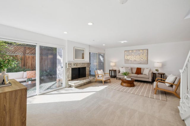 64 Los Altos Sq, Los Altos