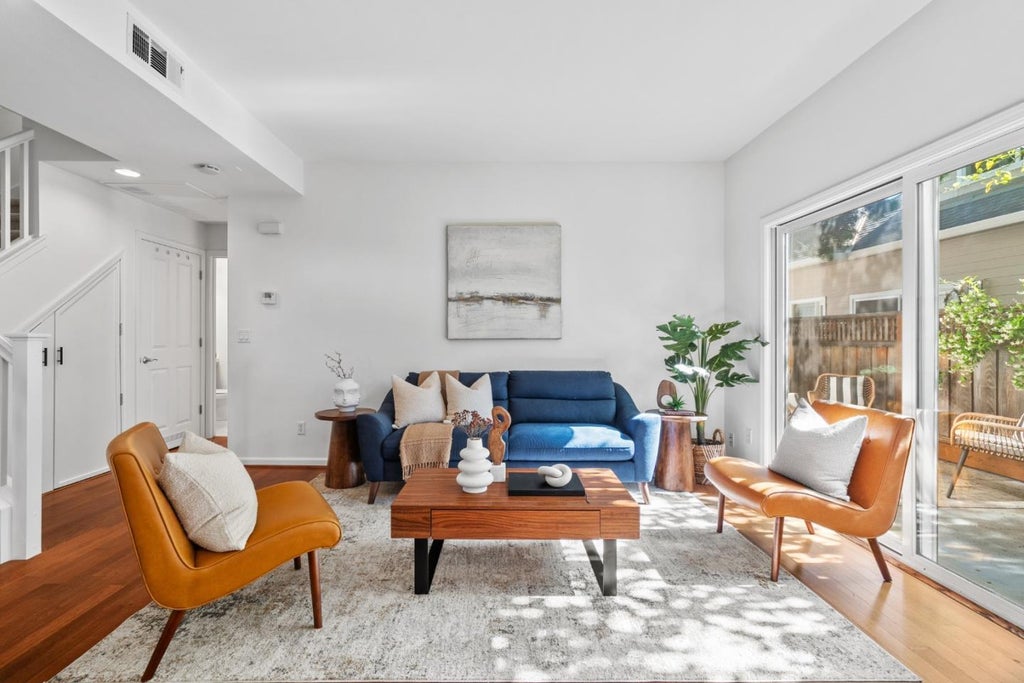 748 Cottage Ct, MOUNTAIN VIEW