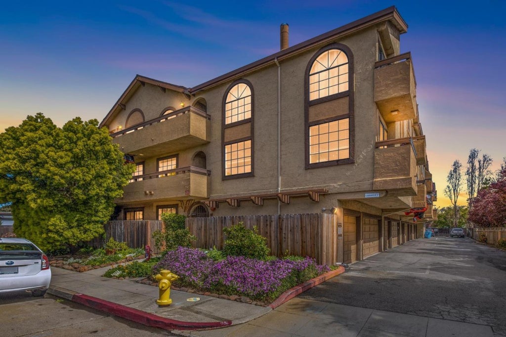 711 S Bayshore Blvd 23, SAN MATEO