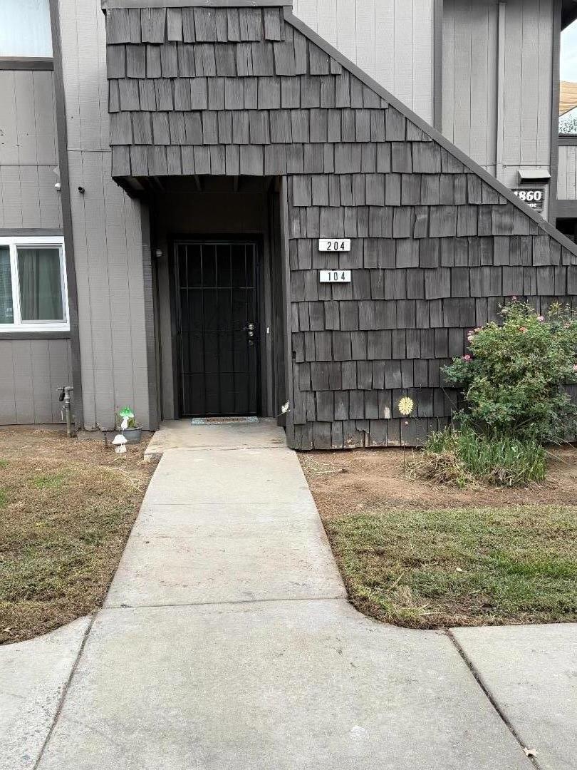 4860 E Lane Ave 104, FRESNO