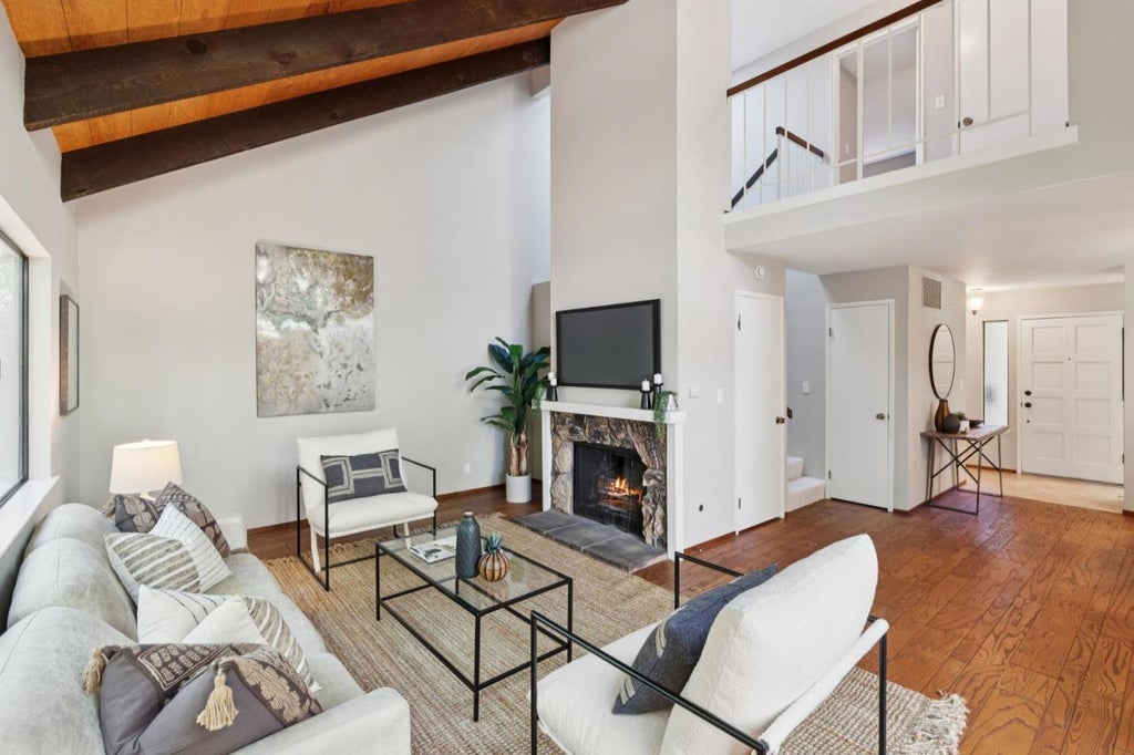 702 Indian Way, NOVATO