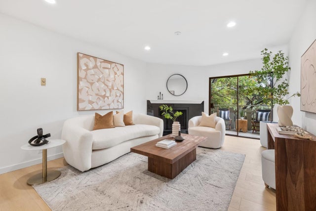 1070 Mercedes Ave 24, LOS ALTOS