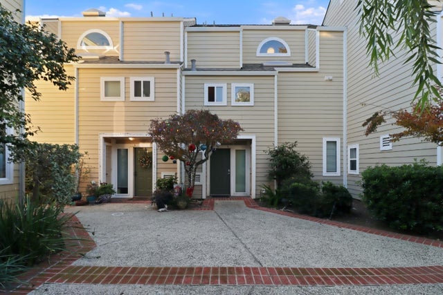 833 S San Thomas Aquino Rd L, CAMPBELL