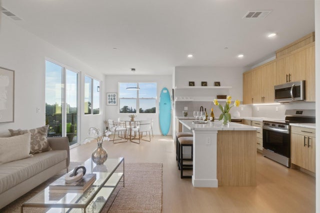 809 Fassler Ave, PACIFICA