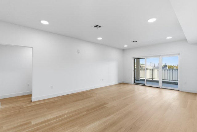 560 El Camino Real 207, SAN CARLOS