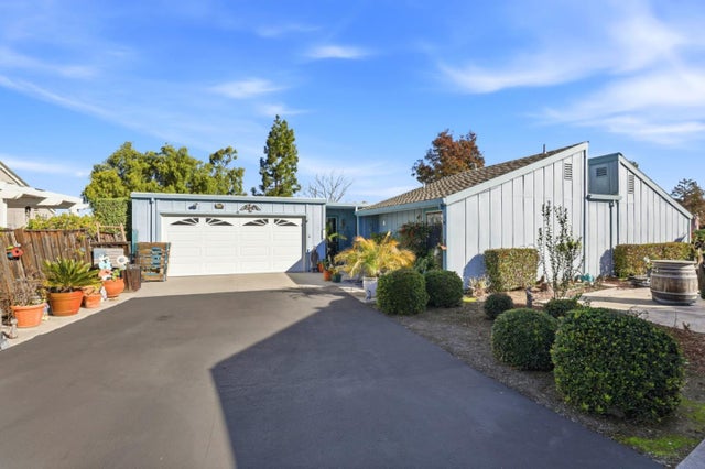 304 Ridgemark Dr, HOLLISTER