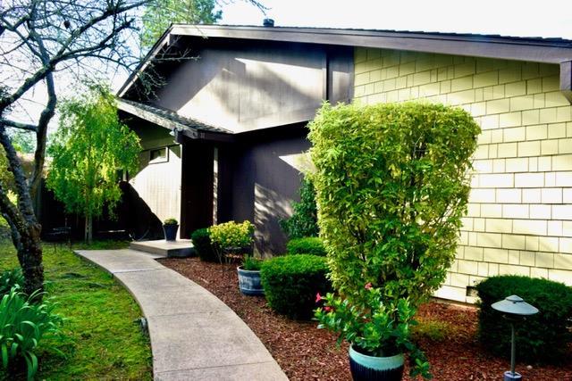 1360 Josselyn Canyon Rd 37, MONTEREY