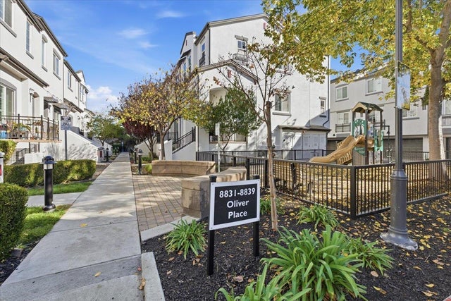 8831 Oliver Pl, DUBLIN