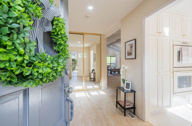 33 Country Club Gate, Pacific Grove