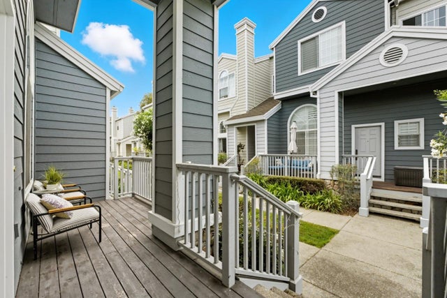 7 Chart Ln, REDWOOD CITY