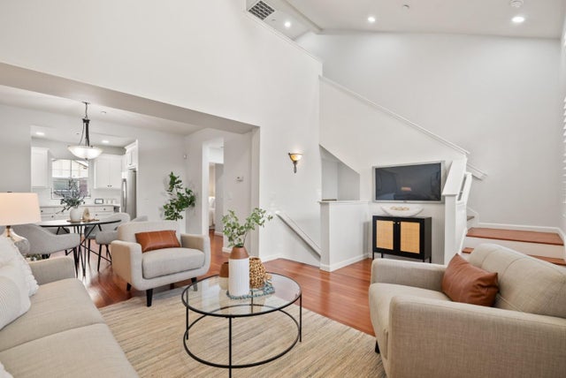 681 Pinnacles Ter, SUNNYVALE