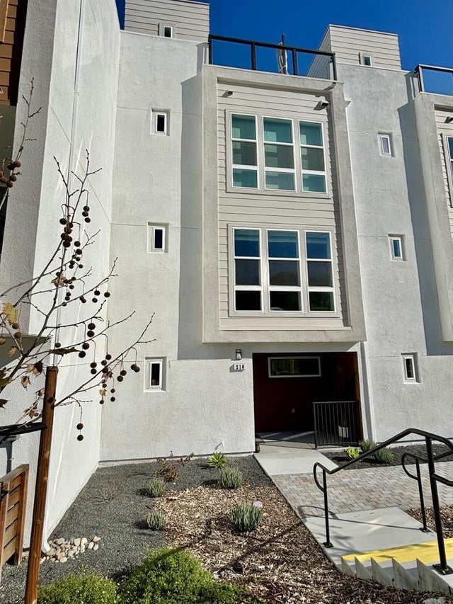 210 Verandah Ave, NOVATO