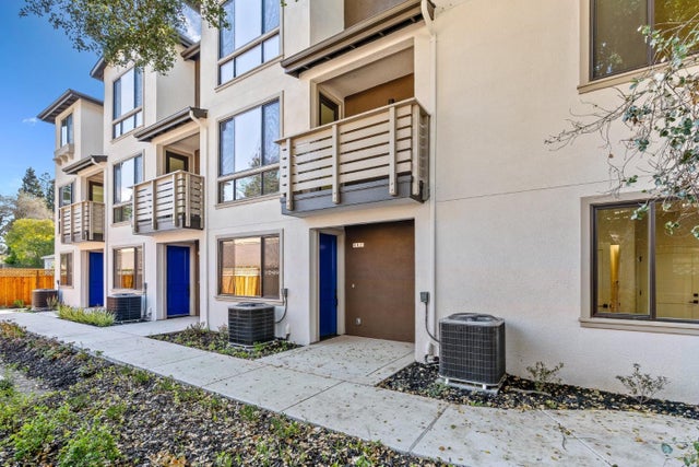 947 Woodside Rd, REDWOOD CITY