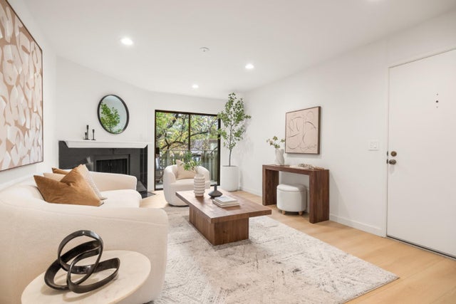 1070 Mercedes Ave 24, LOS ALTOS