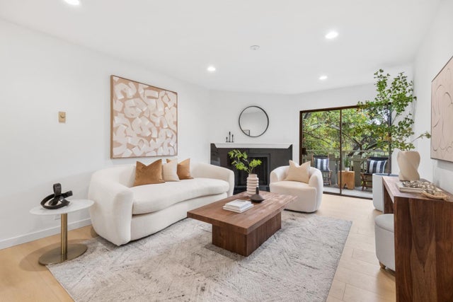 1070 Mercedes Ave 24, LOS ALTOS