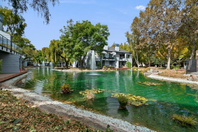 905 W Middlefield Rd 982, MOUNTAIN VIEW