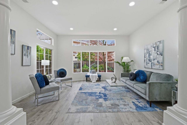 2207 Vizcaya Cir, CAMPBELL