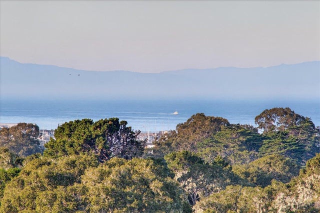 500 Glenwood Cir 537, MONTEREY